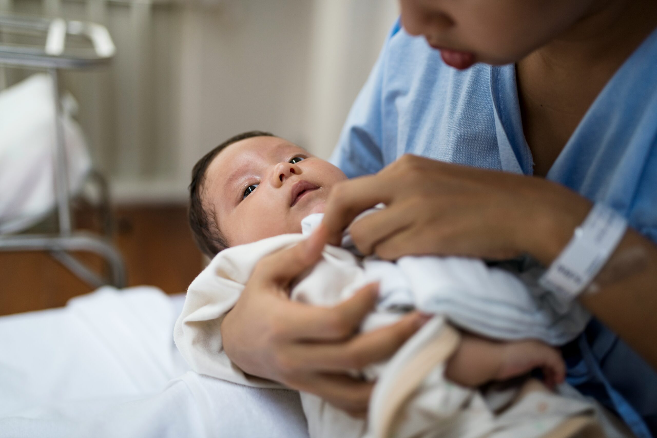 photo of mother and baby at birth
